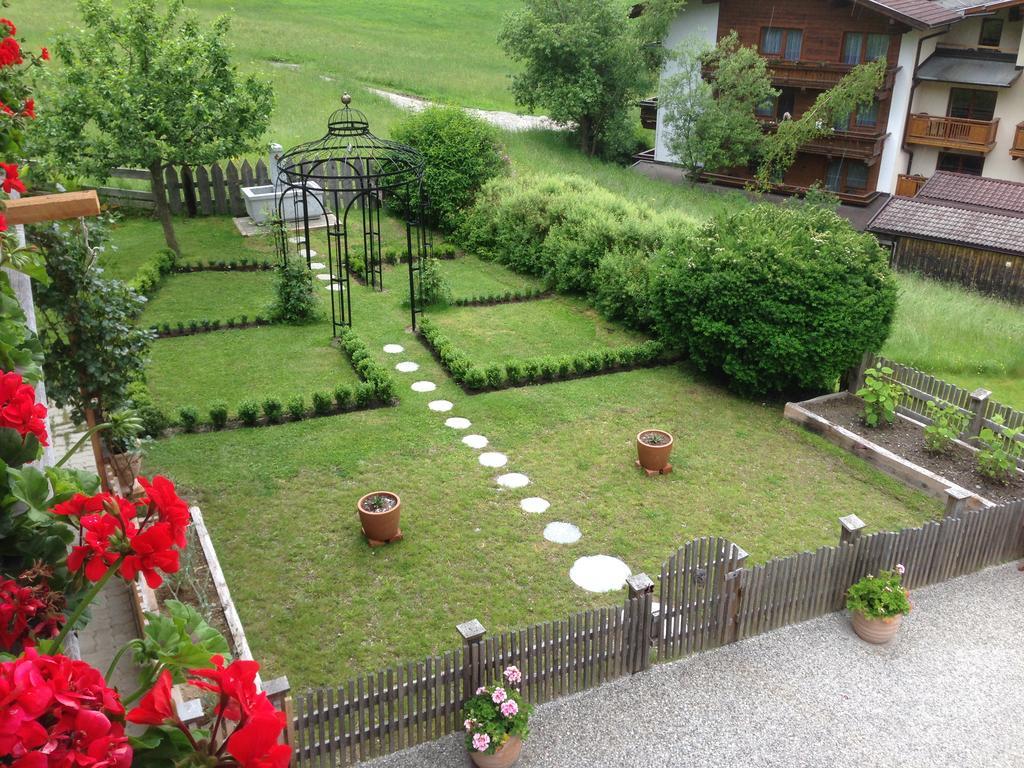 Appartement O. Tom'S Huette Нойщифт им Щубайтал Екстериор снимка